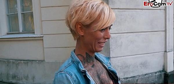  Deutsche Blonde Skinny tattoo Milf beim EroCom Date Blinddate abgeschleppt und gefickt POV